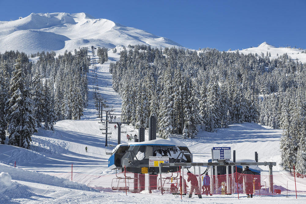 skiing-mt-bachelor-bend-oregon